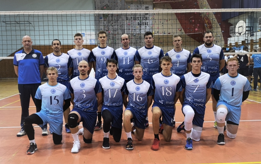 Člani po hudem boju do prvega poraza