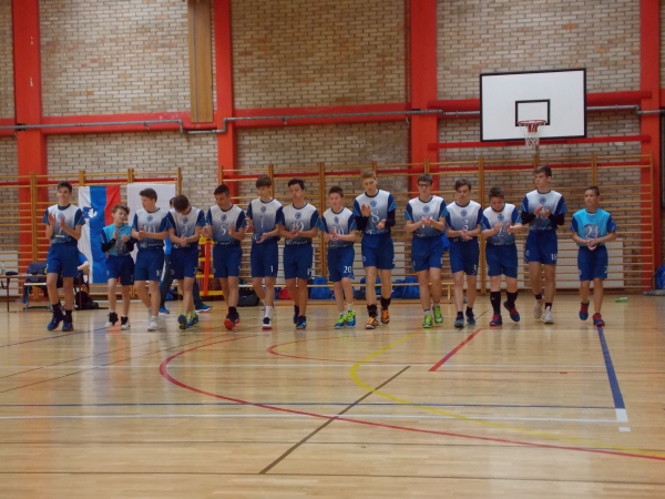 Do zmag druga ekipa in starej&scaron;i dečki